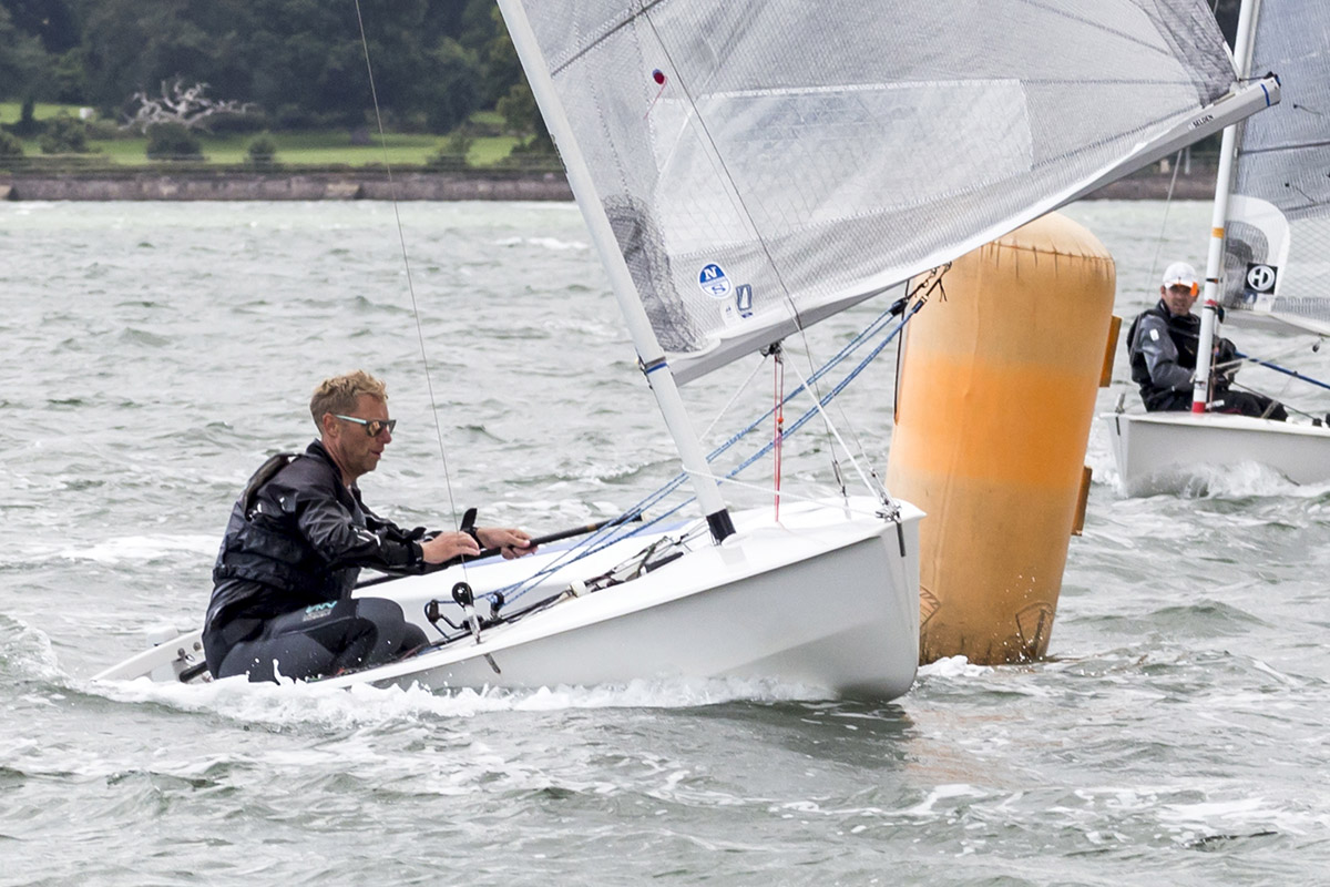 Gybing at the mark